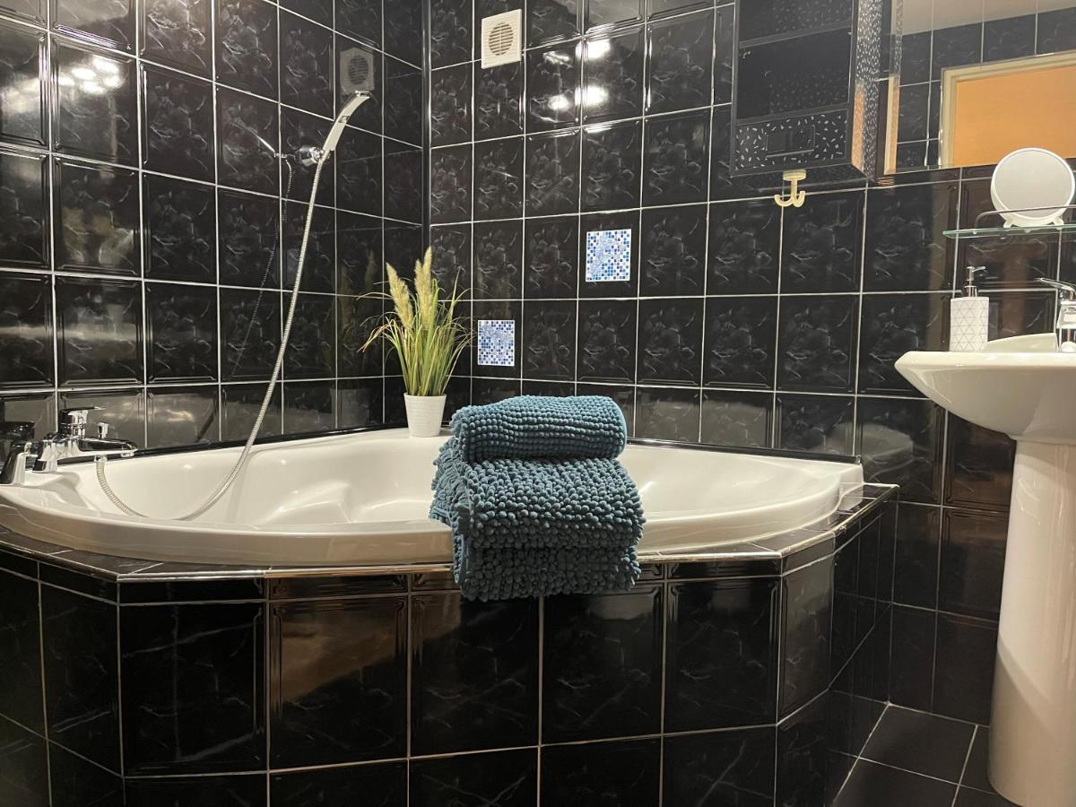 Apartamenty Pod Uwalonym Debem Jezow Sudecki Buitenkant foto